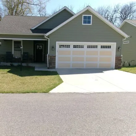 Buy this 5 bed house on 2325 Treys Trail in Mishawaka, IN 46545