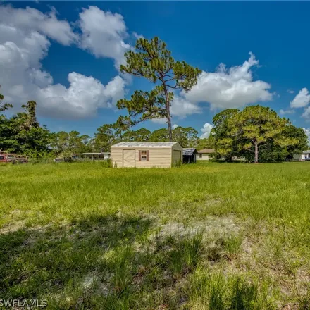 Image 6 - 18201 Nalle Road, Lee County, FL 33917, USA - House for sale