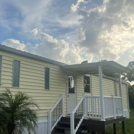 Rent this studio apartment on 337 East Sparkman Road in Plant City, FL 33566