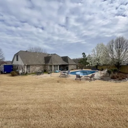 Buy this 4 bed house on 3899 Breezy Shores Cove in Lakeland, Shelby County
