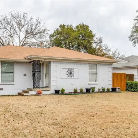 Buy this 3 bed house on 3011 San Paula Avenue in Dallas, TX 75228