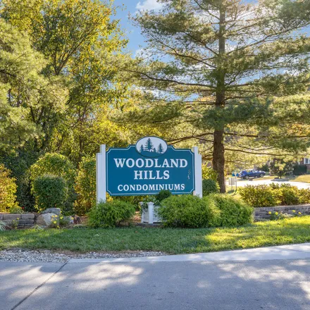 Image 2 - 36 Woodland Hills Drive, Southgate, Campbell County, KY 41071, USA - Condo for sale