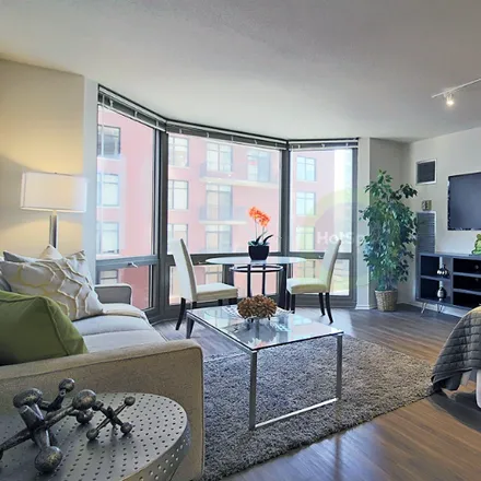 Rent this studio condo on 63 W. Elm