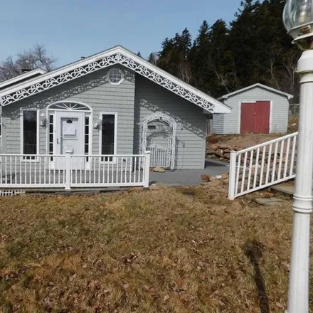 Buy this 3 bed house on 1 Redoubt Hill Road in Eastport, Washington County