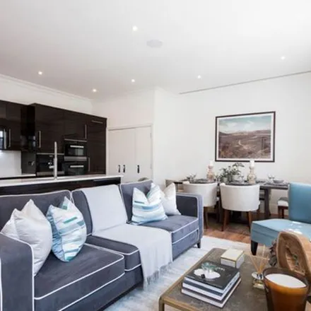 Rent this 3 bed apartment on Thames Reach in 80 Rainville Road, London