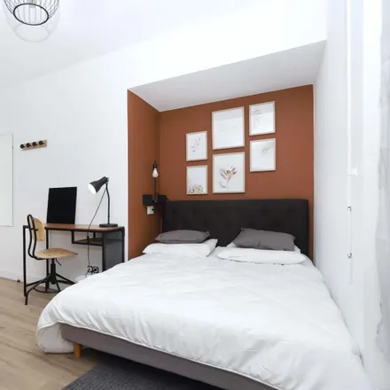 Rent this 3 bed room on 2 Rue Frégate la Boussole in 29200 Brest, France