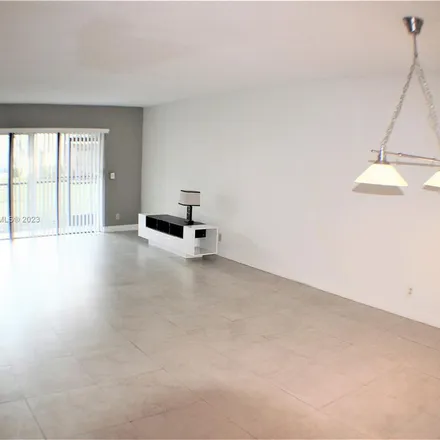Image 7 - Racquet Club Road, Weston, FL 33326, USA - Apartment for rent
