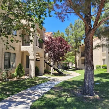 Buy this 2 bed condo on 2554 Olive Dr in Palmdale, California