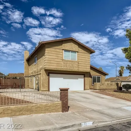 Buy this 3 bed house on 822 Cherry Drive in Henderson, NV 89002