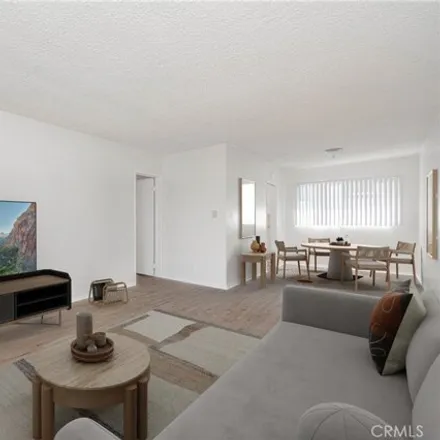 Buy this 1 bed condo on Park Court in Long Beach, CA 90813