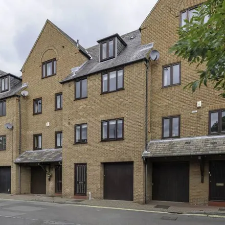 Rent this 5 bed apartment on Marriot Staff Car Park in Elvet Waterside, Durham