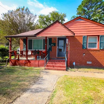 Buy this 4 bed house on 547 Greenbriar Avenue in Hampton, VA 23661