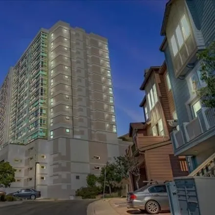 Image 1 - 2 Mandalay Point, South San Francisco, CA 94080, USA - Apartment for rent