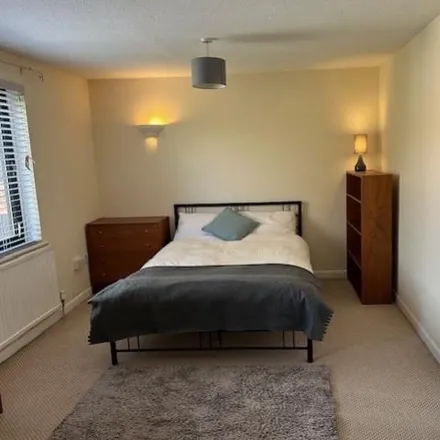 Rent this 1 bed room on Sheepway Court in Oxford, OX4 4JL