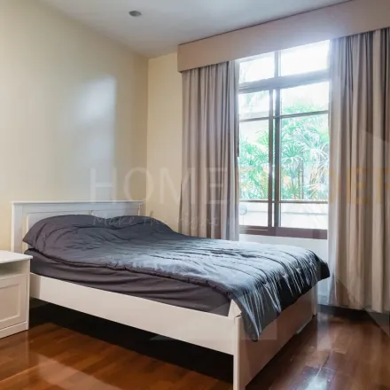 Rent this 4 bed apartment on Soi Sukhumvit 67 in Vadhana District, 10110