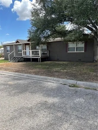 Image 1 - 1301 William Street, George West, TX 78022, USA - Apartment for sale