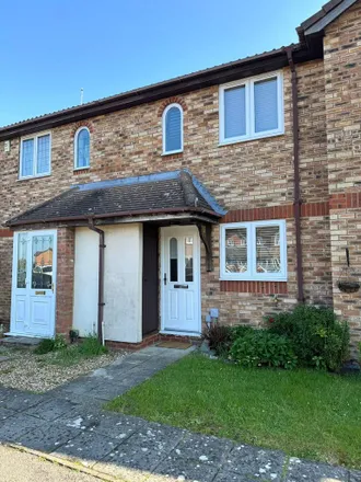 Rent this 2 bed townhouse on Furze Close in Streatley, LU2 7UB