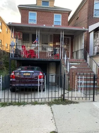 Buy this 3 bed townhouse on 1623 Fowler Avenue in New York, NY 10462