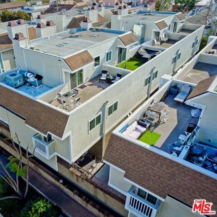 Image 5 - 1737 Stoner Avenue, Los Angeles, CA 90025, USA - Townhouse for sale