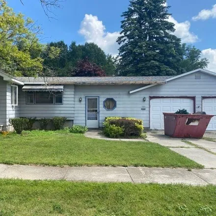 Buy this 2 bed house on 505 Huron Street in Alpena, MI 49707