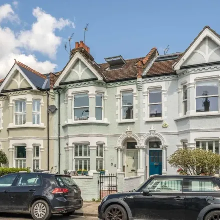 Rent this 3 bed apartment on Greswell Street in London, SW6 6PP