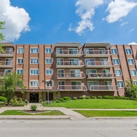 Buy this 3 bed condo on 8066 West Foster Lane in Niles, IL 60714