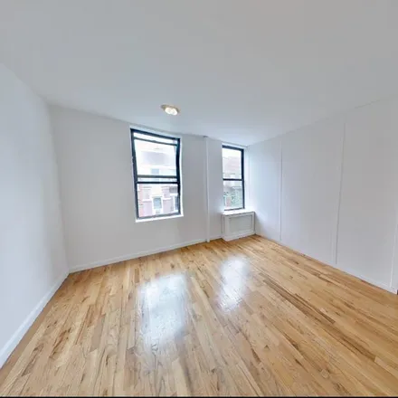 Rent this 3 bed apartment on 141 West 10th Street in New York, NY 10014