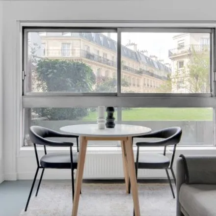 Image 4 - 63 Boulevard Marguerite de Rochechouart, 75009 Paris, France - Apartment for rent