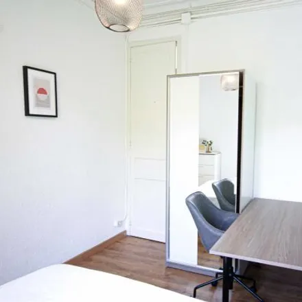 Image 2 - Carrer de Calàbria, 98 B, 08001 Barcelona, Spain - Room for rent