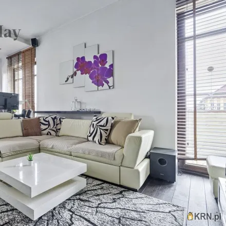 Rent this studio apartment on Warsaw in Skwer Janusza Grabiańskiego, 00-027 Warsaw