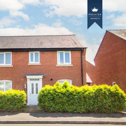 Buy this 3 bed house on Dewberry Court in South Derbyshire, DE24 3EZ