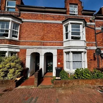 Rent this 1 bed apartment on Meadowhill Road in Royal Tunbridge Wells, TN1 1SH