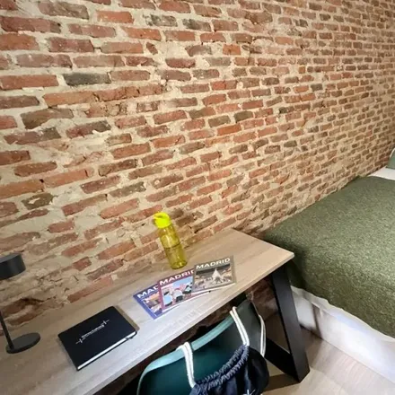 Rent this 1studio room on Cine Bristol in Calle de Melquiades Biencinto, 8