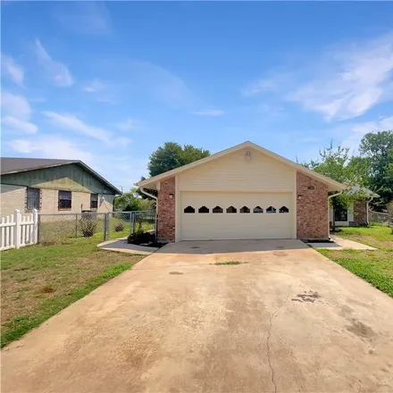 Buy this 3 bed house on 1103 Farhills Drive in Killeen, TX 76549