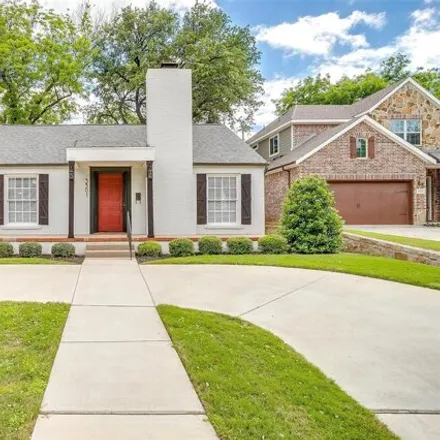 Buy this 3 bed house on 3501 Bristol Road in Fort Worth, TX 76107