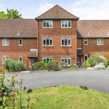 Rent this 2 bed apartment on Cock Lane in Tylers Green, HP13 7EA