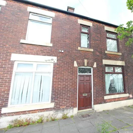Rent this 3 bed townhouse on Derwent Street in Rochdale, OL12 0RP