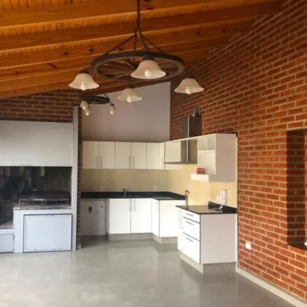 Buy this 4 bed house on General Manuel Belgrano 667 in Área Centro Oeste, Neuquén