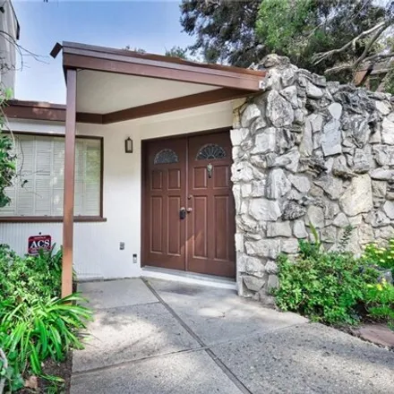 Image 2 - 14691 Hilltree Road, Los Angeles, CA 90402, USA - House for sale