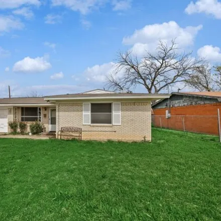Image 2 - 1501 Stafford Drive, Fort Worth, TX 76134, USA - House for rent