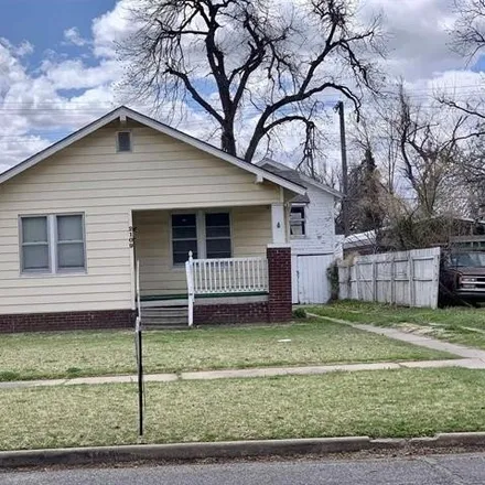 Buy this 2 bed house on 2101 West Oklahoma Avenue in Enid, OK 73703