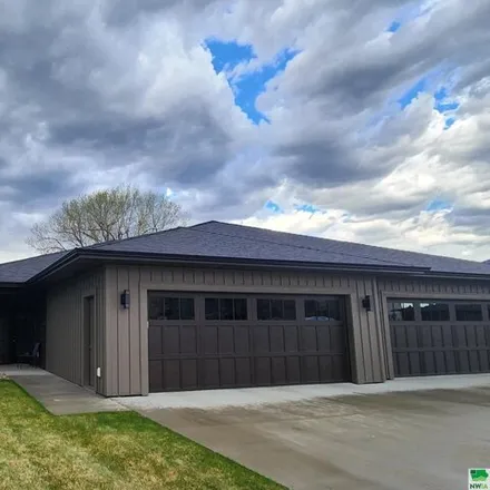 Buy this 2 bed house on Crown Ridge Road in Sioux Center, IA 51250