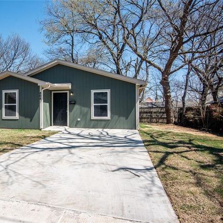Rent this 3 bed house on 808 Poplar Street in Bonham, TX 75418