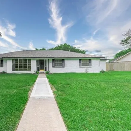 Buy this 4 bed house on 2473 Ryan Drive in Alvin, TX 77511