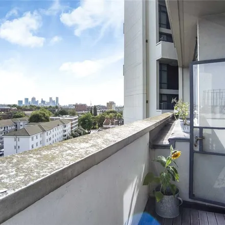 Image 5 - Claredale House, Claredale Street, London, E2 6DQ, United Kingdom - Apartment for rent