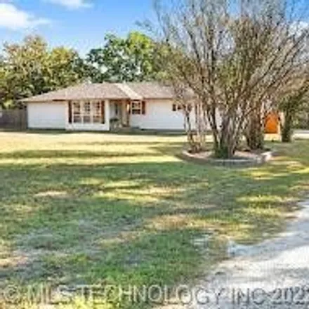 Buy this 3 bed house on 2401 East 18th Street in Ada, OK 74820