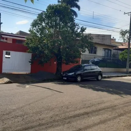 Buy this 3 bed house on Rua Rodrigues Alves in Champagnat, Londrina - PR