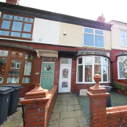 Rent this 3 bed townhouse on Gloucester Avenue in Blackpool, FY1 4EH