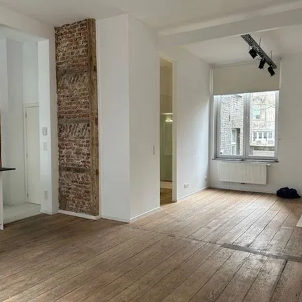 Rent this 1 bed apartment on Rue de la Casquette 6 in 4000 Grivegnée, Belgium
