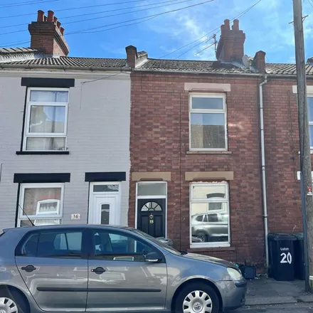 Rent this 2 bed house on Wimborne Road in Luton, LU1 1PD